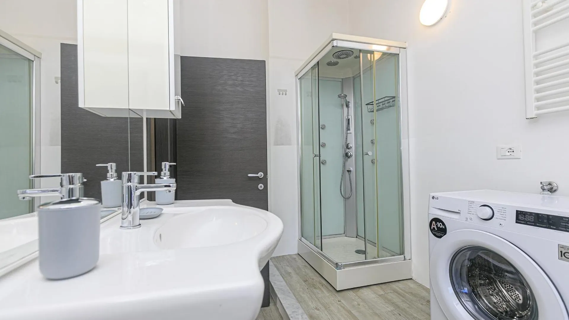 Iflat Un Nido Sui Tetti Apartment Genoa Italy