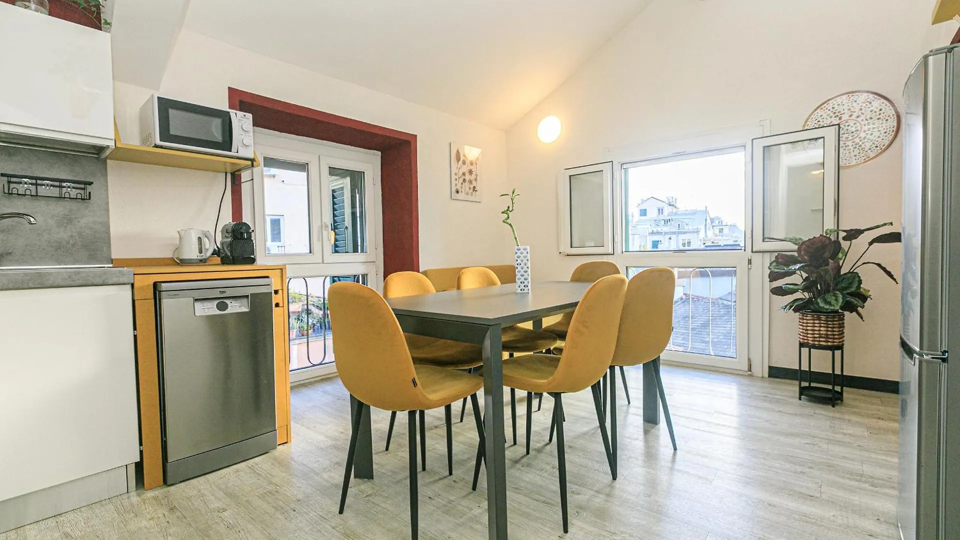 Iflat Un Nido Sui Tetti Apartment Genoa Italy