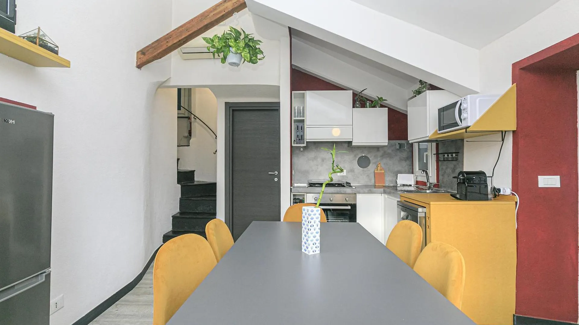 Iflat Un Nido Sui Tetti Apartment Genoa Italy